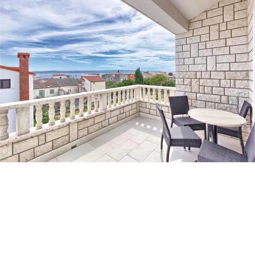 Two-Bedroom Apartment in Kastel Kambelovac
