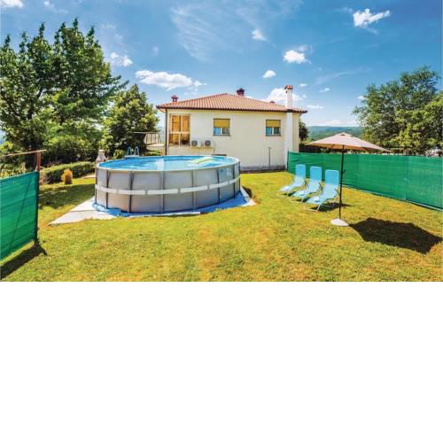 Two-Bedroom Apartment in Krsan