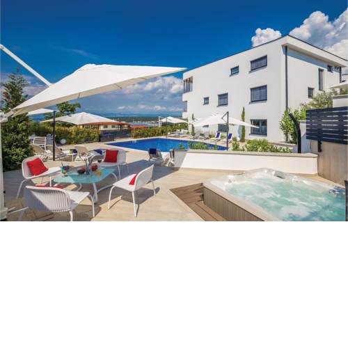 Two-Bedroom Apartment in Malinska
