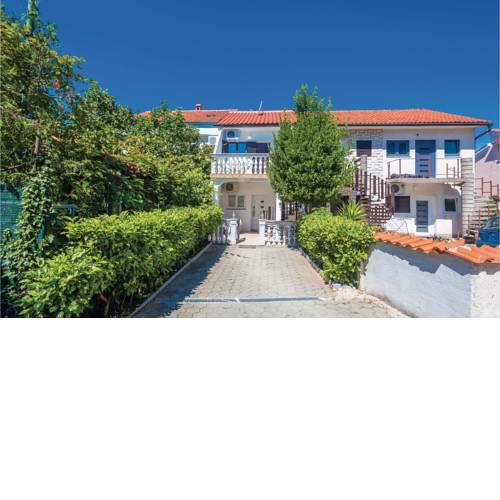 Two-Bedroom Apartment in Malinska