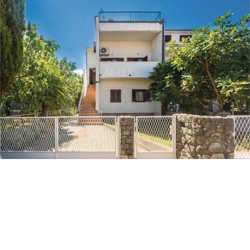 Two-Bedroom Apartment in Malinska