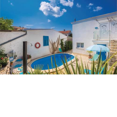 Two-Bedroom Apartment in Malinska