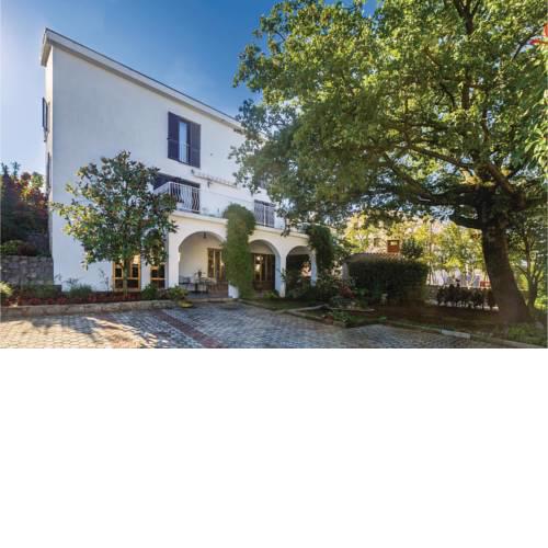 Two-Bedroom Apartment in Malinska