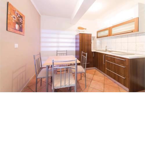 Two-Bedroom Apartment in Mandre