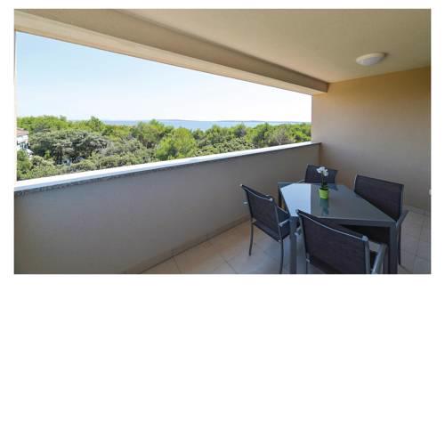 Two-Bedroom Apartment in Mandre