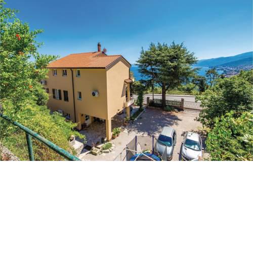 Two-Bedroom Apartment in Matulji