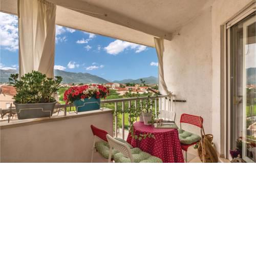 Two-Bedroom Apartment in Metkovic