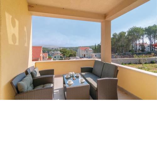Two-Bedroom Apartment in Milna