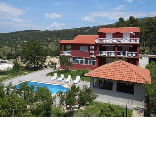 Two-Bedroom Apartment in Mundanije I