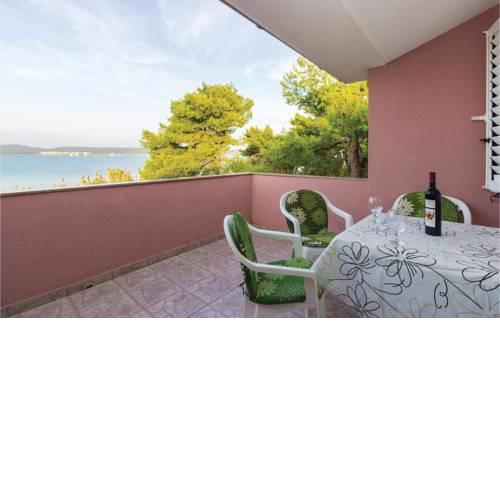 Two-Bedroom Apartment in Nevidane