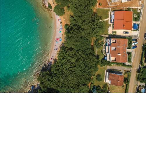 Two-Bedroom Apartment in Njivice