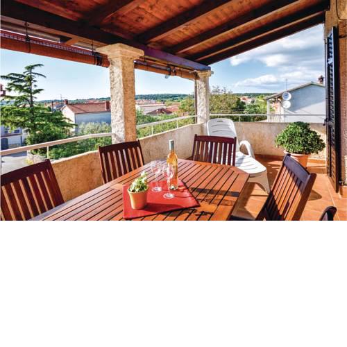Two-Bedroom Apartment in Pomer