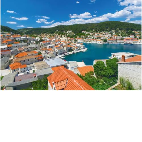 Two-Bedroom Apartment in Pucisca