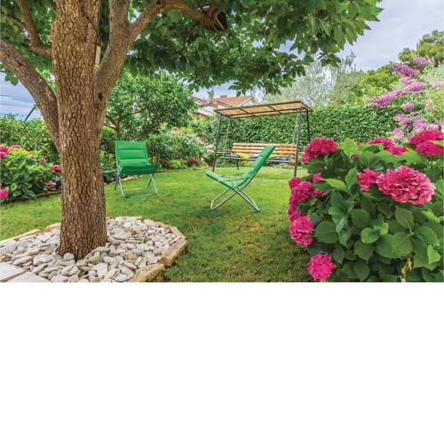 Two-Bedroom Apartment in Pula