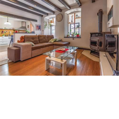 Two-Bedroom Apartment in Pula