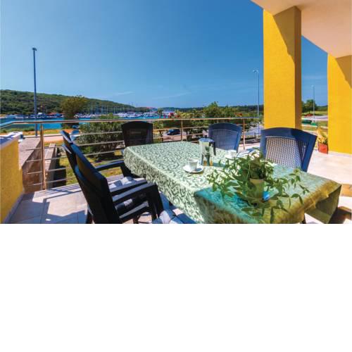 Two-Bedroom Apartment in Pula