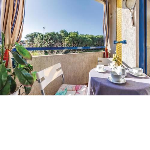 Two-Bedroom Apartment in Pula