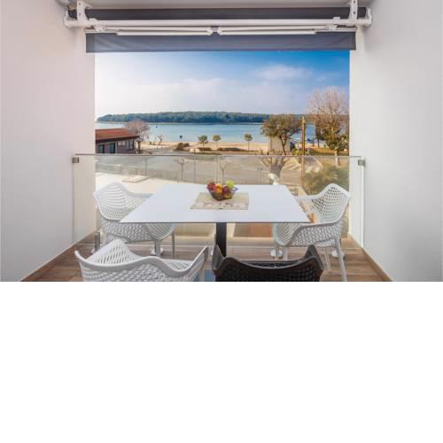 Two-Bedroom Apartment in Punat