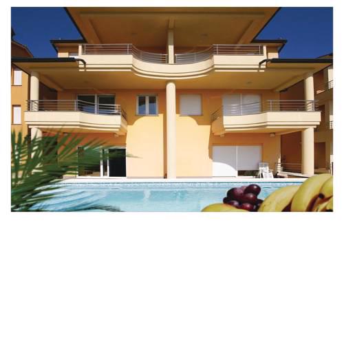 Two-Bedroom Apartment in Rabac