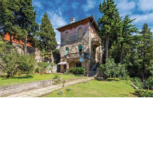 Two-Bedroom Apartment in Rijeka