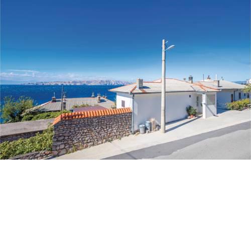 Two-Bedroom Apartment in Senj