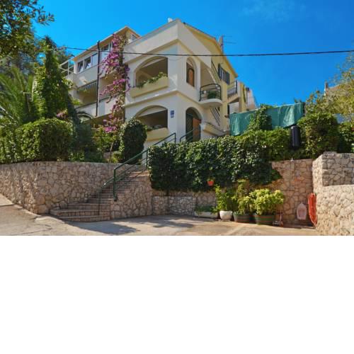 Two-Bedroom Apartment in Slatine II
