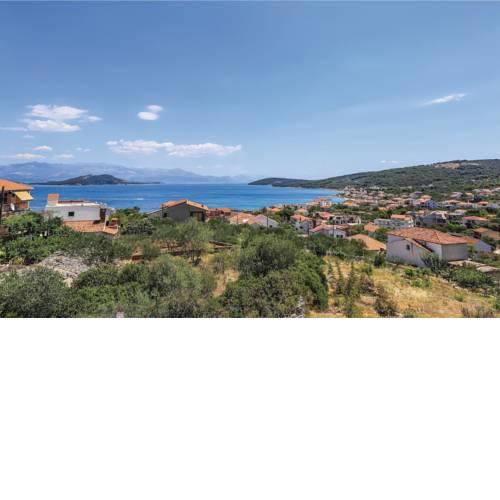 Two-Bedroom Apartment in Slatine