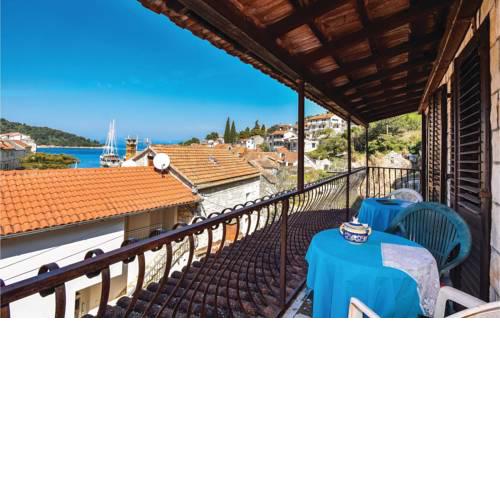 Two-Bedroom Apartment in Stomorska