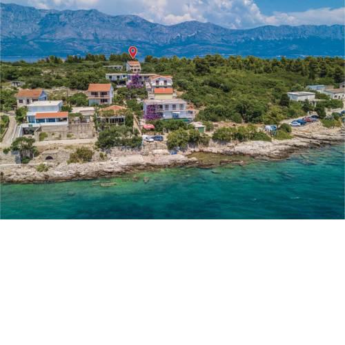 Two-Bedroom Apartment in Sucuraj