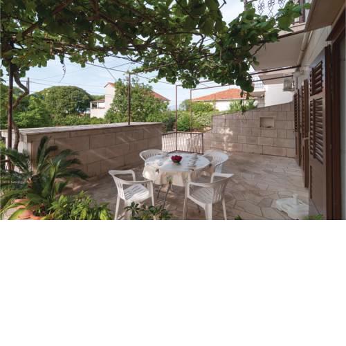 Two-Bedroom Apartment in Supetar