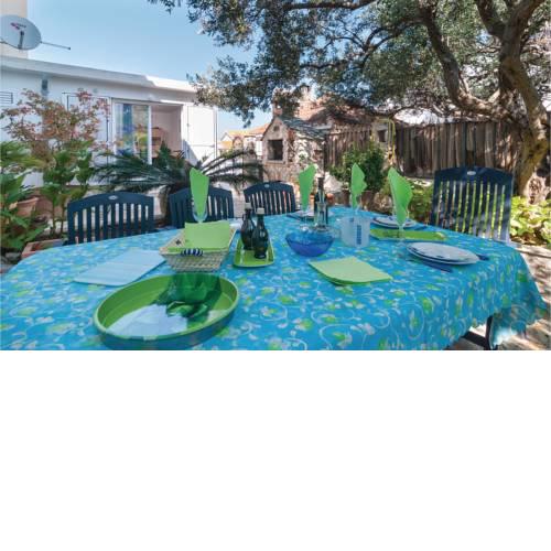 Two-Bedroom Apartment in Supetar