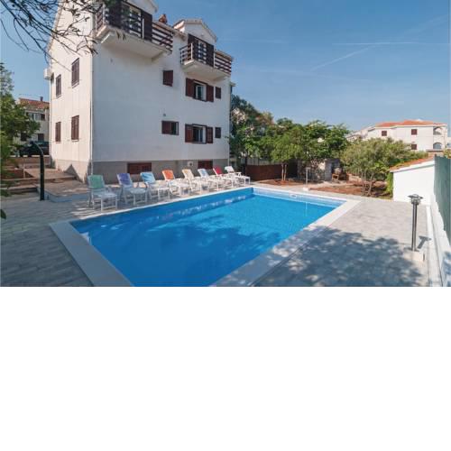 Two-Bedroom Apartment in Supetar