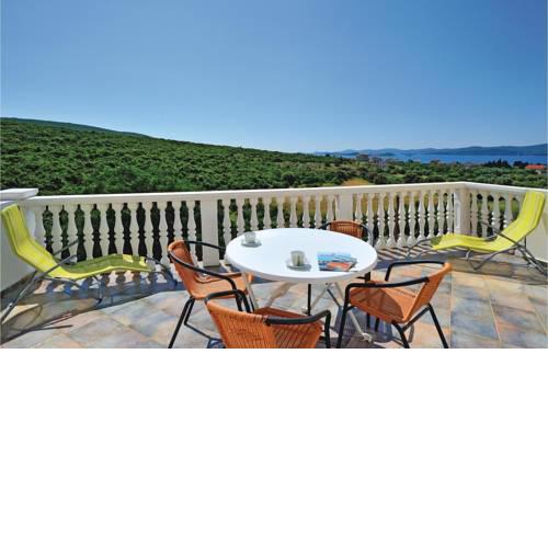 Two-Bedroom Apartment in Sv.Petar