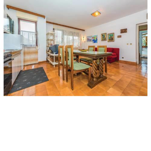 Two-Bedroom Apartment in Tribunj