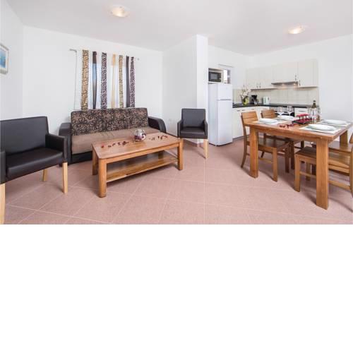 Two-Bedroom Apartment in Vabriga
