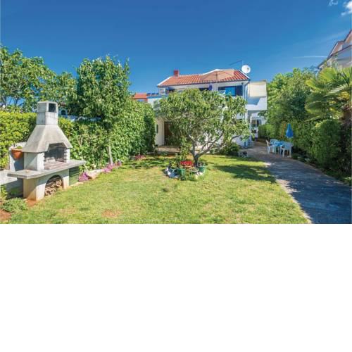 Two-Bedroom Apartment in Vantacici