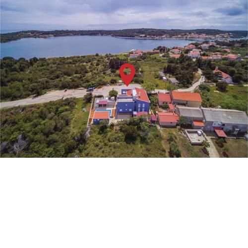 Two-Bedroom Apartment in Veli Rat