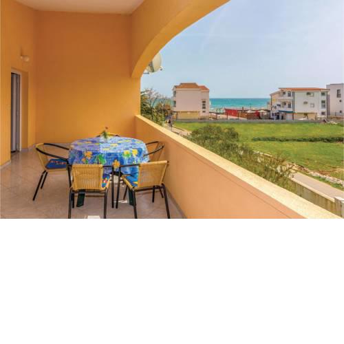 Two-Bedroom Apartment in Vir