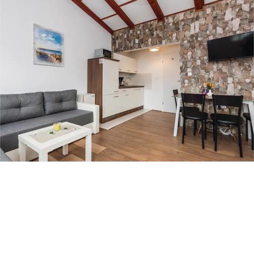 Two-Bedroom Apartment in Vir