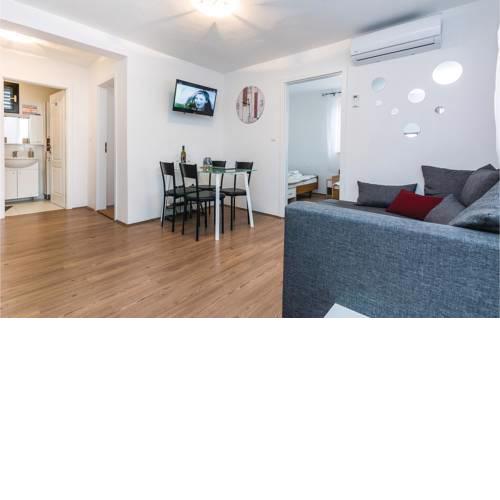 Two-Bedroom Apartment in Vir