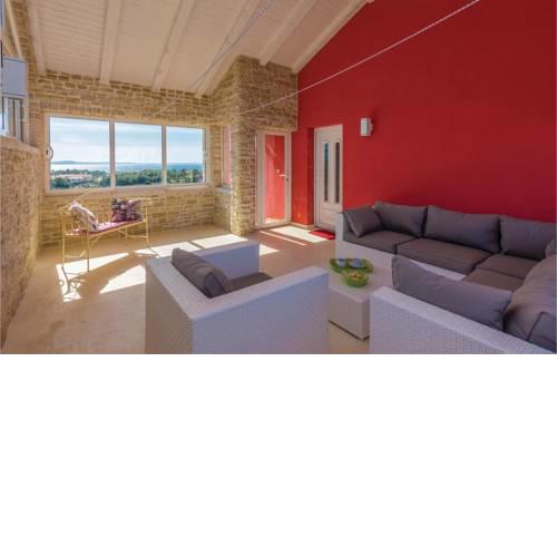 Two-Bedroom Apartment in Vir