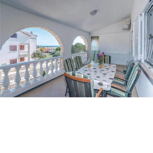 Two-Bedroom Apartment in Vir