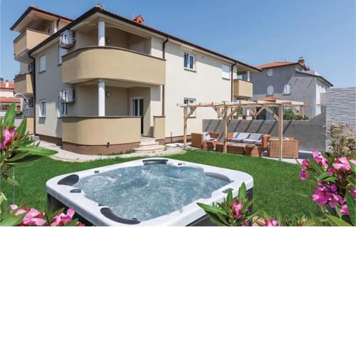 Two-Bedroom Apartment in Vodnjan