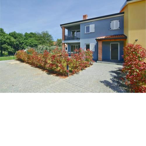 Two-Bedroom Apartment in Vranici