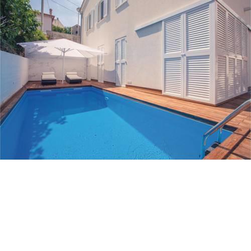 Two-Bedroom Apartment in Vrbnik