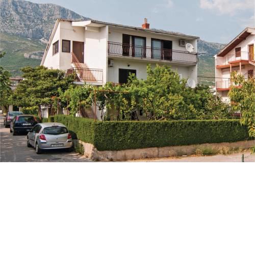 Two-Bedroom Apartment Kastel Gomilica with Sea View 03