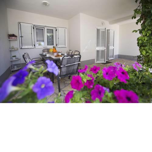 Two-bedroom apartment Lozina