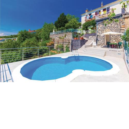 Two-Bedroom Apartment with Sea View in Krasica