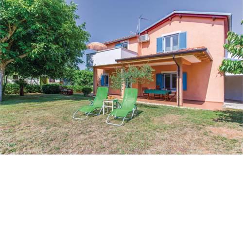 Two-Bedroom Holiday Home in Banjole