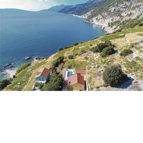Two-Bedroom Holiday Home in Dingac